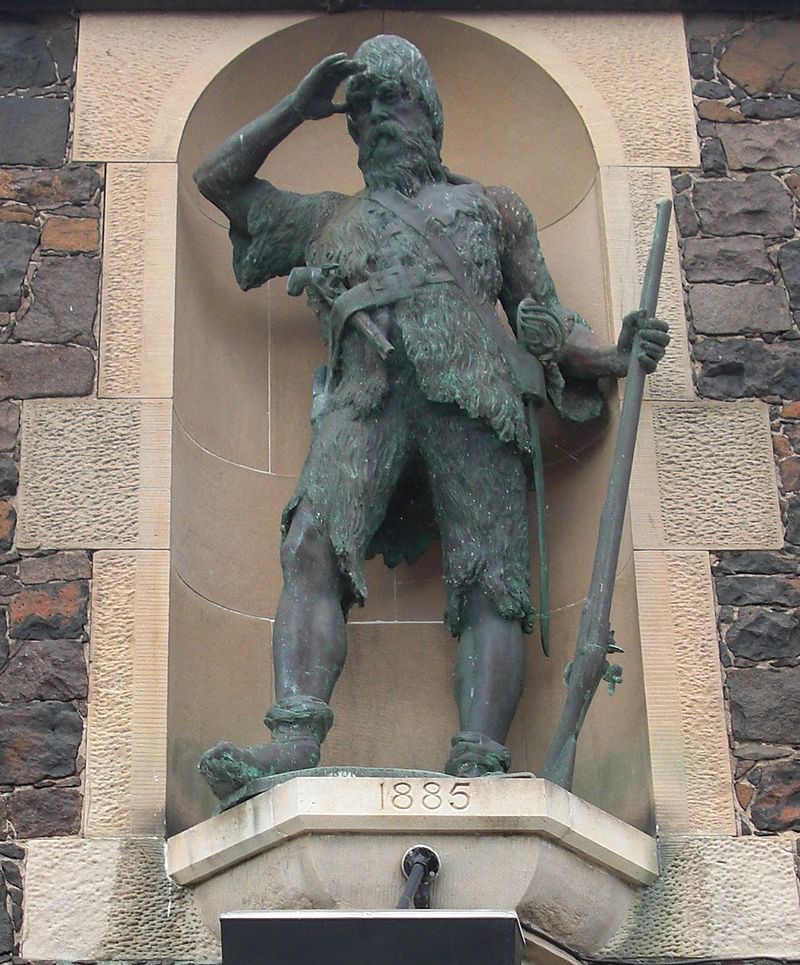 Statue of Alexander Selkirk at the site of his original house on Main Street, Lower Largo, Fife, Scotland. Photo by SylviaStanley CC BY SA 3.0