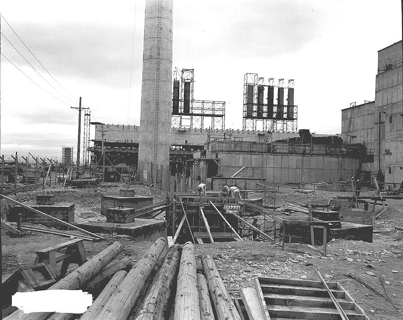 B Reactor construction (1944)