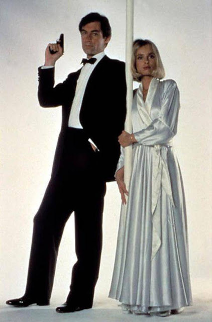 Timothy Dalton stars as Bond alongside Maryam d'Abo as Kara Milovy in The Living Daylights in 1987