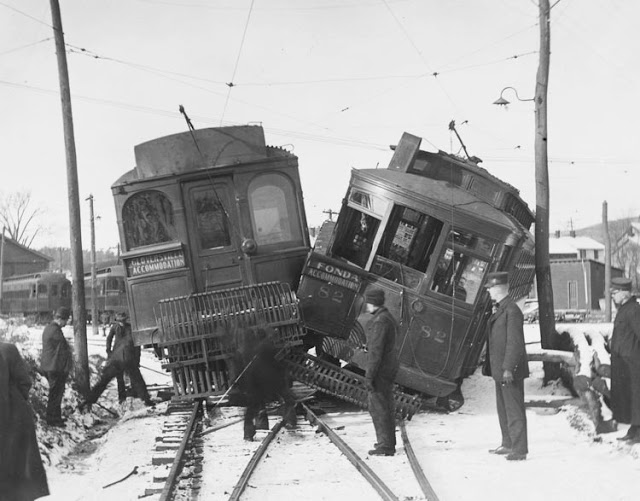 Vintage Photos of Terrible Steam-Train Accidents (10)