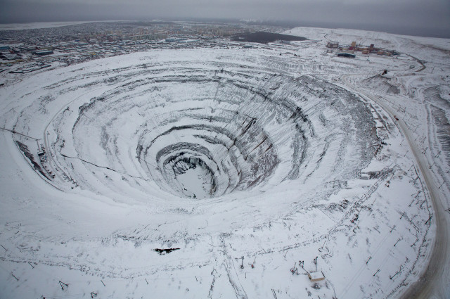 Mirny Mine during winter. Photo by Ptukhina Natasha CC BY SA 3.0