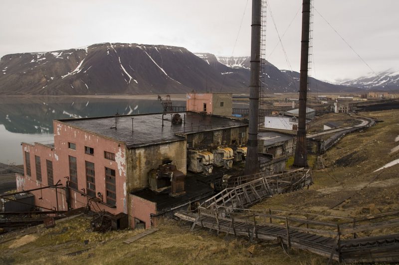 The old coal-fired power plant.Wikimedia Commons