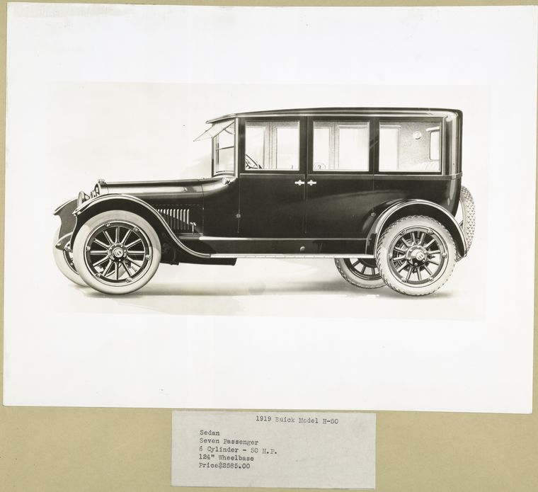 1919 Buick Model H50 . Sedan – seven-passenger.