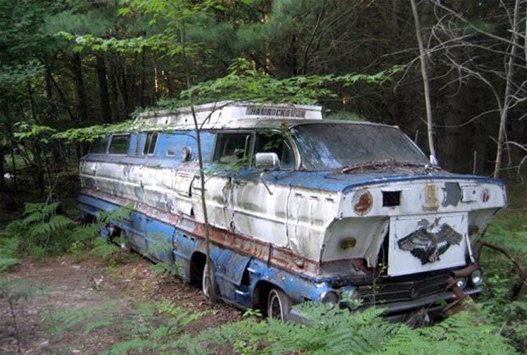 Parked up and waiting for restoration? source