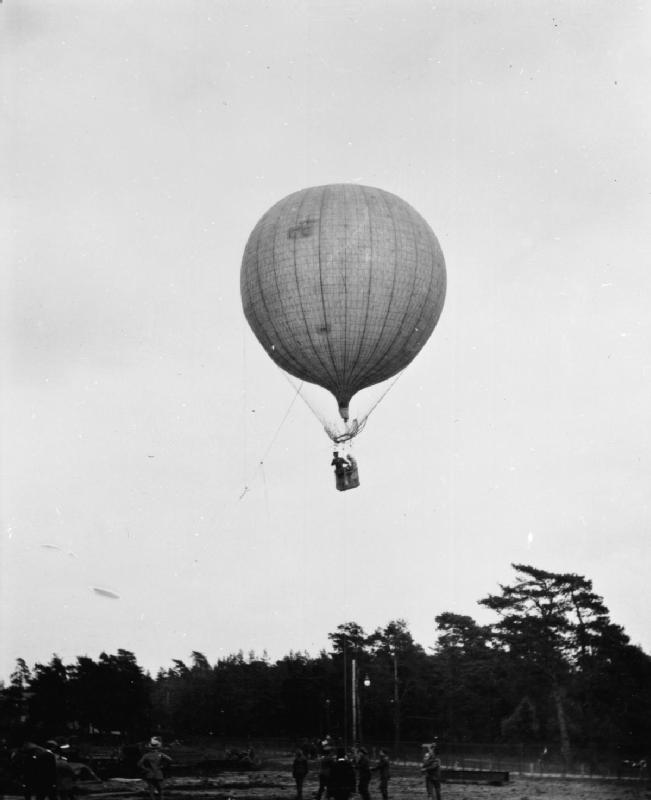 British observation balloon from 1908, typical of pre-WWI observation balloons. source:Wikipedia/Public Domain