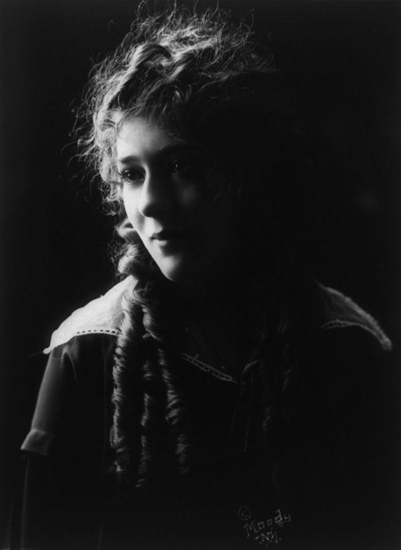 Mary Pickford, head-and-shoulders portrait, facing half-left. .Source