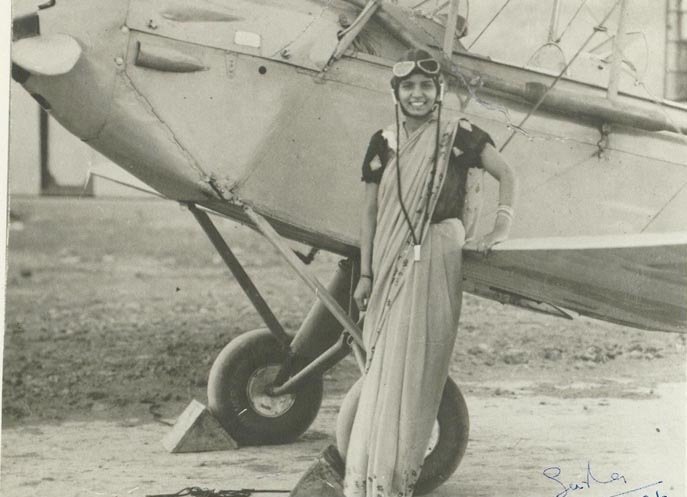 Sarla Thakral, 21 years old, the first Indian woman to earn a pilot license, 1936