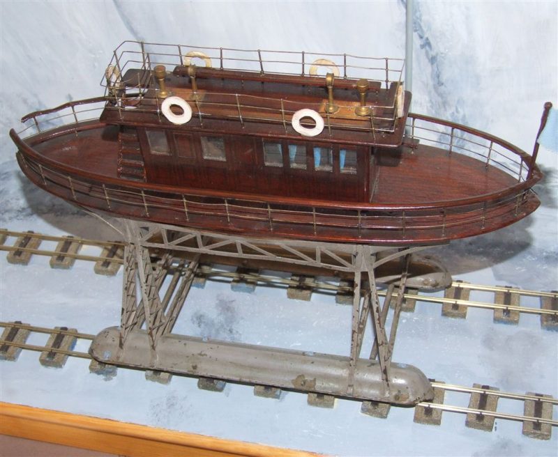 Volk’s prototype model of Pioneer, in the Brighton Toy and Model Museum. source