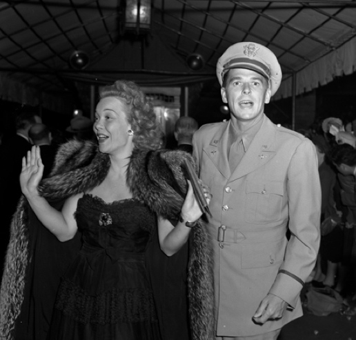 With wife Jane Wyman in 1942.Source