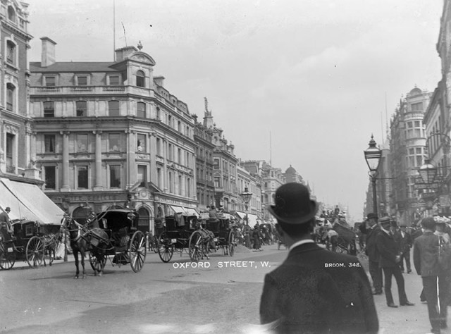An early Broom photograph taken along Oxford Street, c.1905.