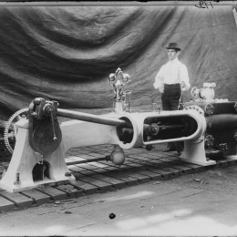 Corliss-valve-single-cylinder-steam-engine Clyde Collection Glass Plate Negatives
