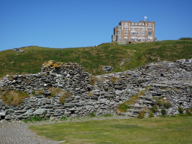 Tintagel - Dyntagel Castle ruins with Hotel Source