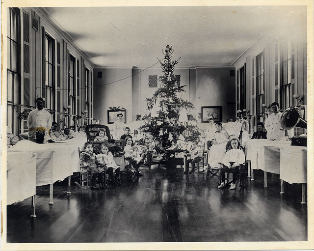 Oddział dziecięcy w czasie Bożego Narodzenia, 1912