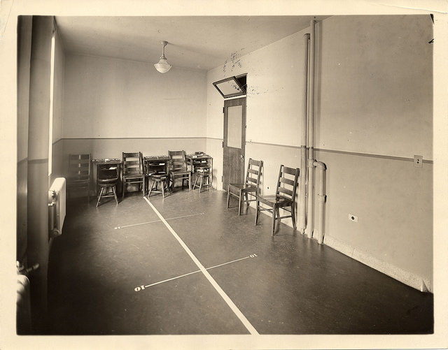Sala de pruebas o exámenes del hospital, 1920