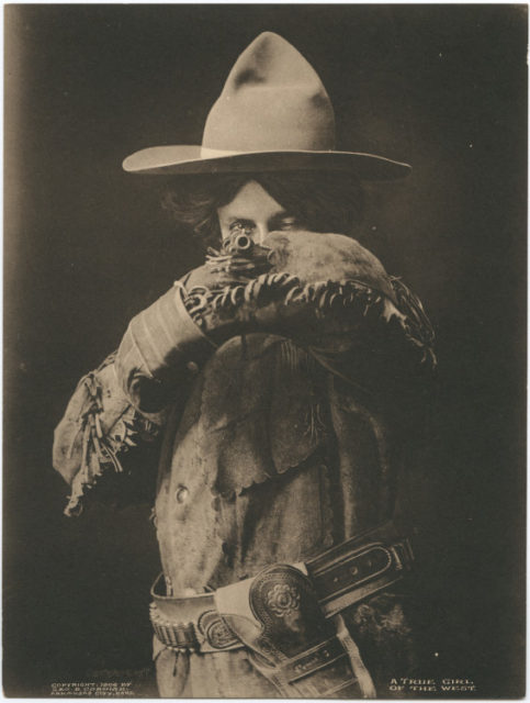 Watch out, no kidding with this West World woman.