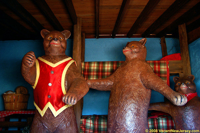 Sculptures of bears in one of the cottages. Source