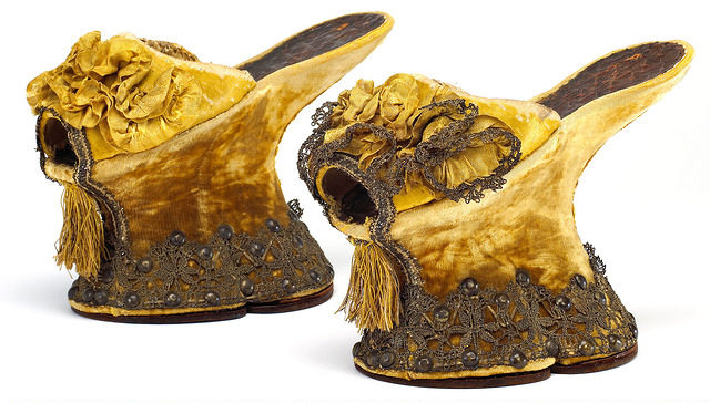 renaissance shoes history
