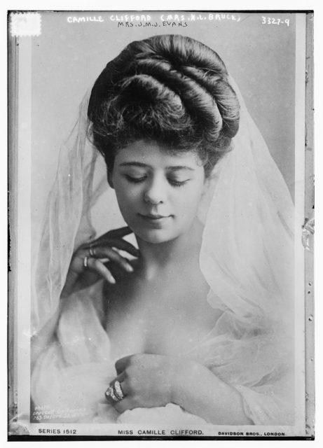 Gibson girl model Camille Clifford, 1910.