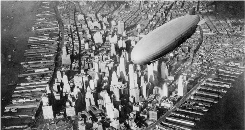 The Uss Akron Plunge Into The Ocean An Airship Disaster - 