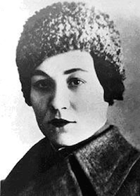 1944 년 그녀의 죽음 이전의 마리야 옥 티아 브르 스카 야 사진;소련의 영웅.