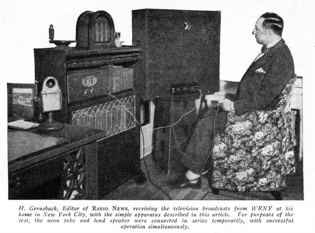 Hugo Gernsback watching television in his Manhattan apartment in August 1928