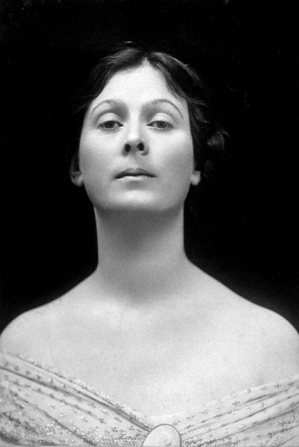 Portrait of Isadora Duncan.