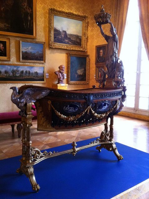 Cradle of the Imperial Prince in the Carnavalet Museum Paris, France. Photo by bynyalcin CC BY 3.0
