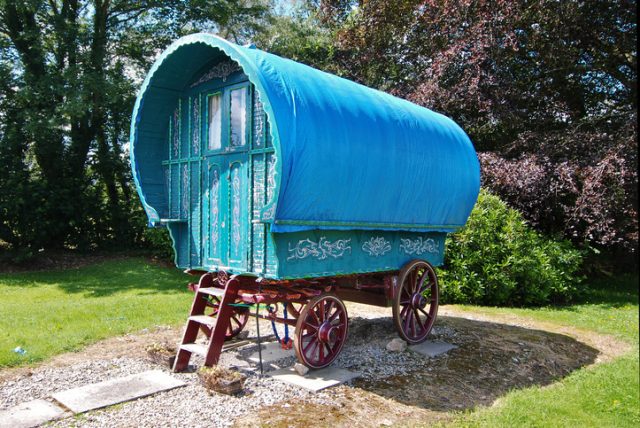 Caravans Of Color The Intricate Vardo Wagons Of Britain s Romani People