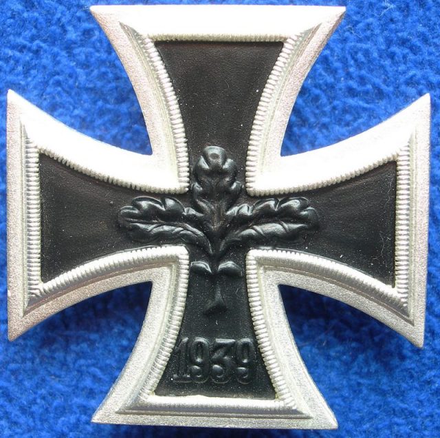 Iron Cross 1st class (1957). Photo by iron cross CC BY SA 3.0
