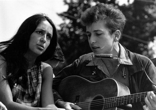 Dylan with Joan Baez during the civil rights “March on Washington for Jobs and Freedom”, August 28, 1963