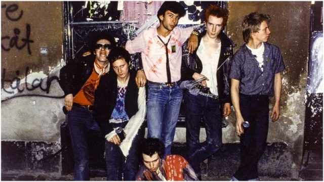 The Sex Pistols with Thomas Dellert, c. 1977 Photo by frankiboi (Bruno Ehrs) CC BY-SA 3.0