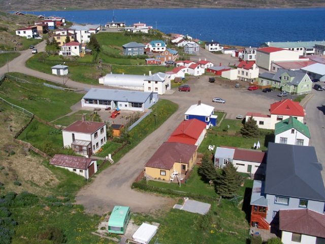 The village of Hólmavík. Photo by Notandi:Akigka CC BY 2.5