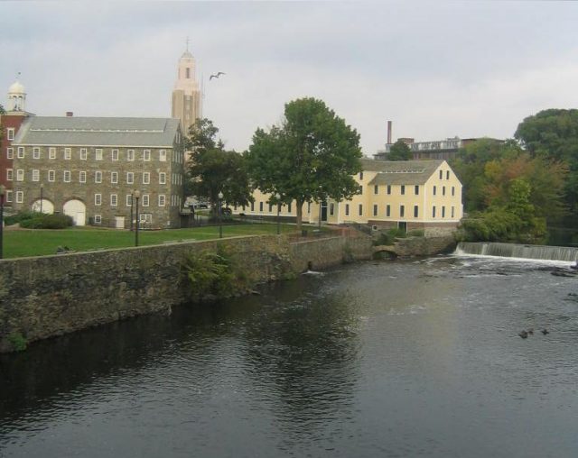 Picture of the Slater Mill, on the Blackstone River, in Pawtucket, Rhode Island. Photo by Slater Mill CC BY 2.5