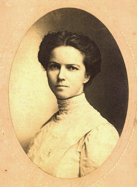 Elizabeth Meriwether-Gilmer (Dorothy Dix) as a young woman in her early 30s.