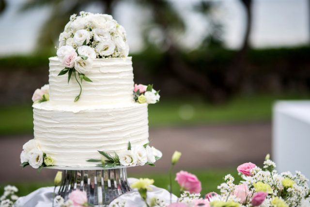 Beautiful wedding cake, close up of cake and blur background, selective focus.