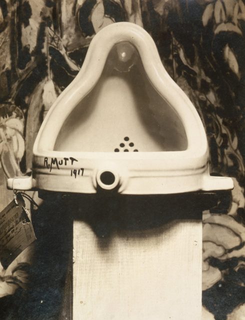 Marcel Duchamp, Fountain, 1917.