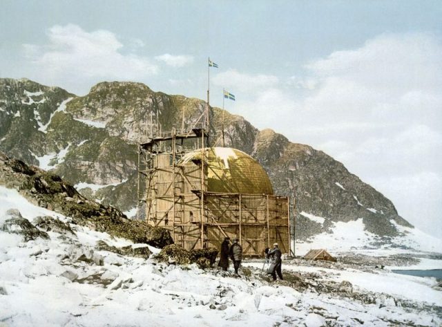 The station at Spitsbergen, from a photochrom print at the end of the nineteenth century.