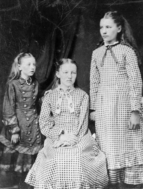 Carrie, Mary, and Laura Ingalls, c. 1882.