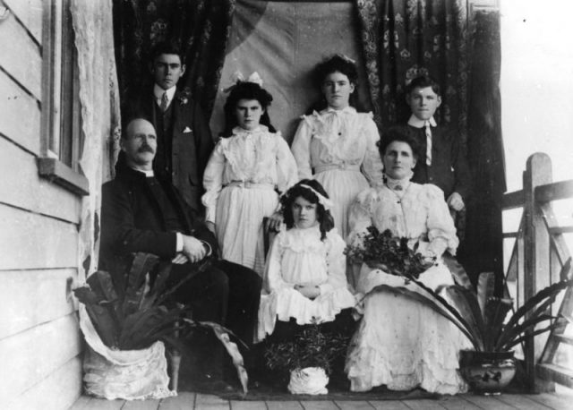 Family portrait 1900