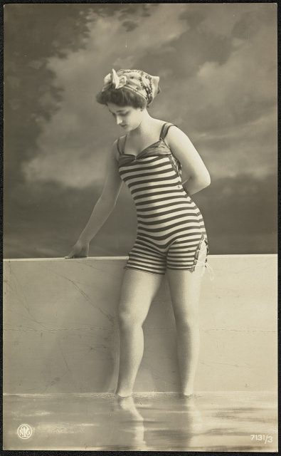 1920s swimsuit