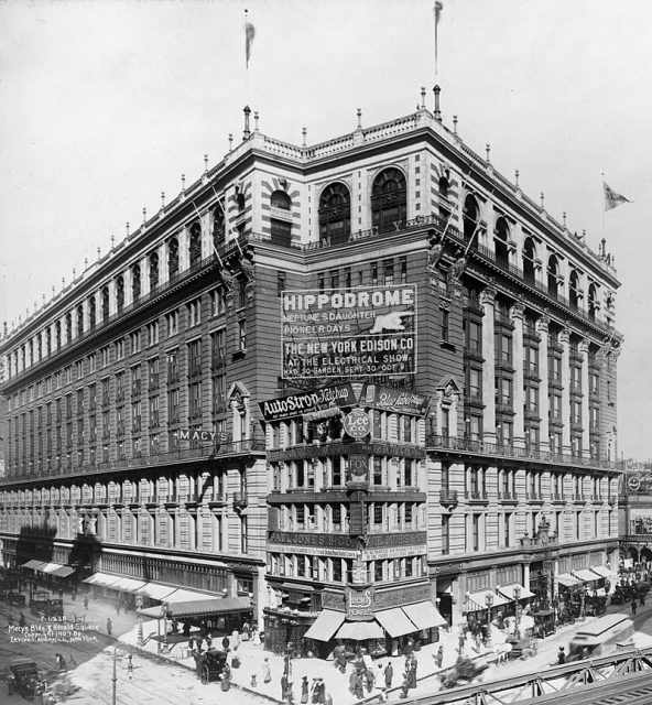 Macy’s in Herald Square in 1907.