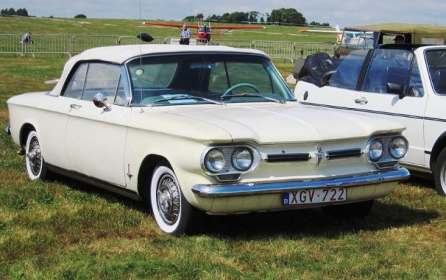 Chevrolet Corvair cabriolet Photo by Charles01 CC BY-SA 3.0