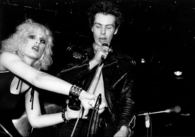 Sid Vicious and Nancy Spungen c. 1978 in New York City. Photo by Allan Tannenbaum/IMAGES/Getty Images