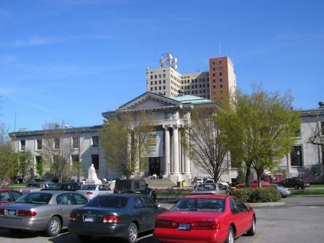 Louisville Free Public Library. Photo by Sfan00 CC BY 2.5
