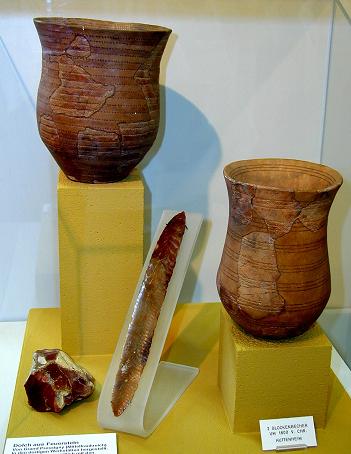 The distinctive Bell Beaker pottery vessels shaped like a reversed bell, early examples from southwestern Germany (Städtisches Museum, Bruchsal, Germany). Photo by Thomas Ihle CC BY-SA 3.0