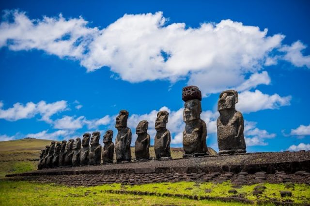 Rapa Nui statues