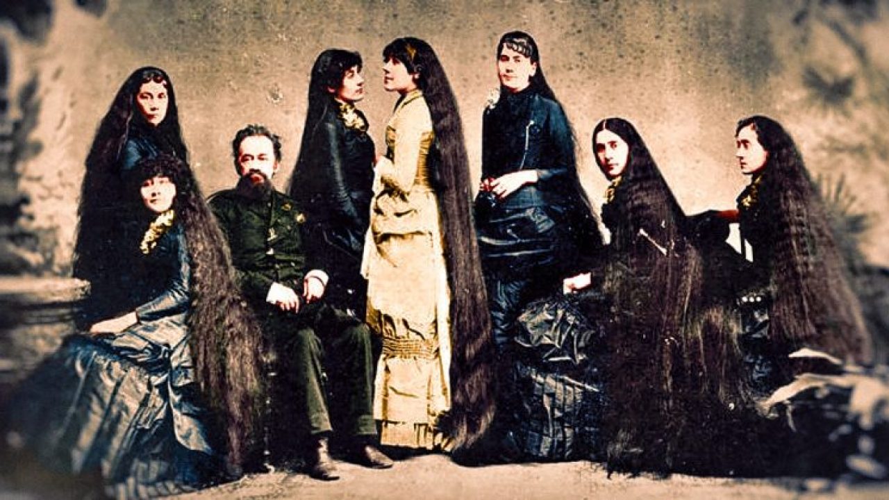 The Seven Sisters Who Became Victorian Celebrities For Their Massive Amount Of Hair