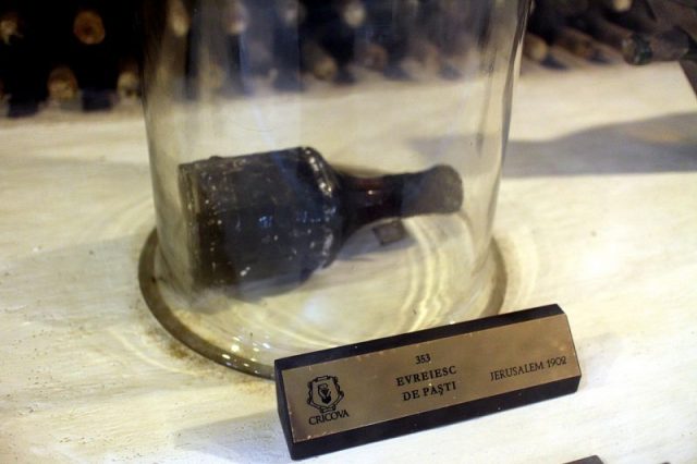 A unique 1902 bottle of wine (‘Easter Jerusalem’, Ian Beher) is exhibited in Cricova Cellars, Moldovia. Photo by Kolmkolm CC BY-SA 4.0