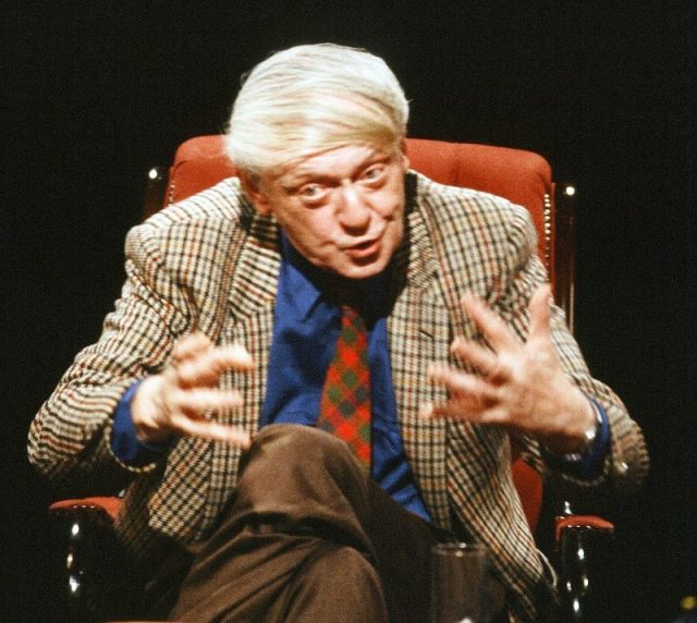 Anthony Burgess appearing on After Dark on May 21, 1988. Photo by Open Media Ltd CC BY-SA 3.0