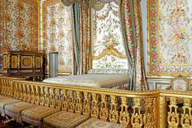 Marie-Antoinette’s bedroom Photo by Dennis Jarvis CC BY SA 2.0
